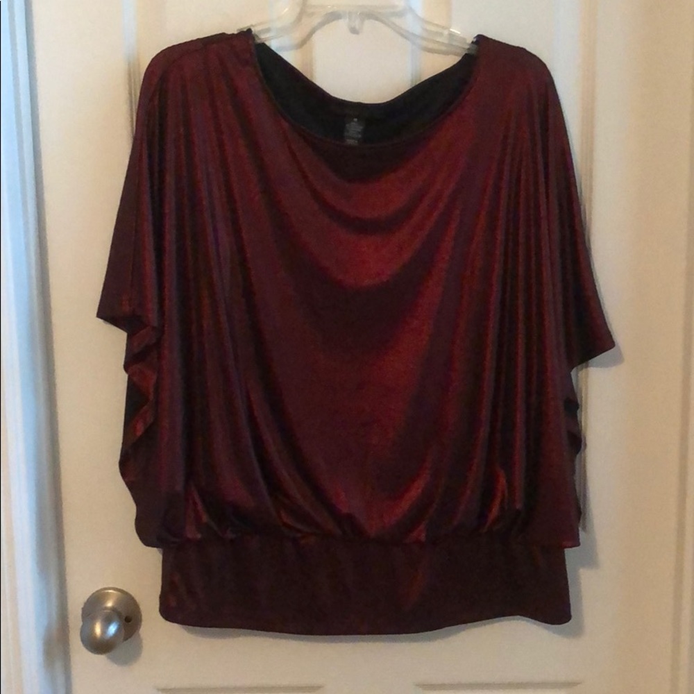 Sparkly Flowy Red Top❣️